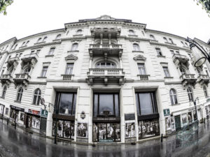 20180613 212320 london and austria