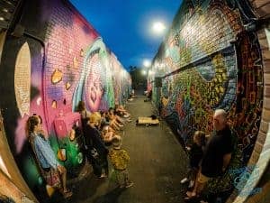 Laneway music in Byron Bay