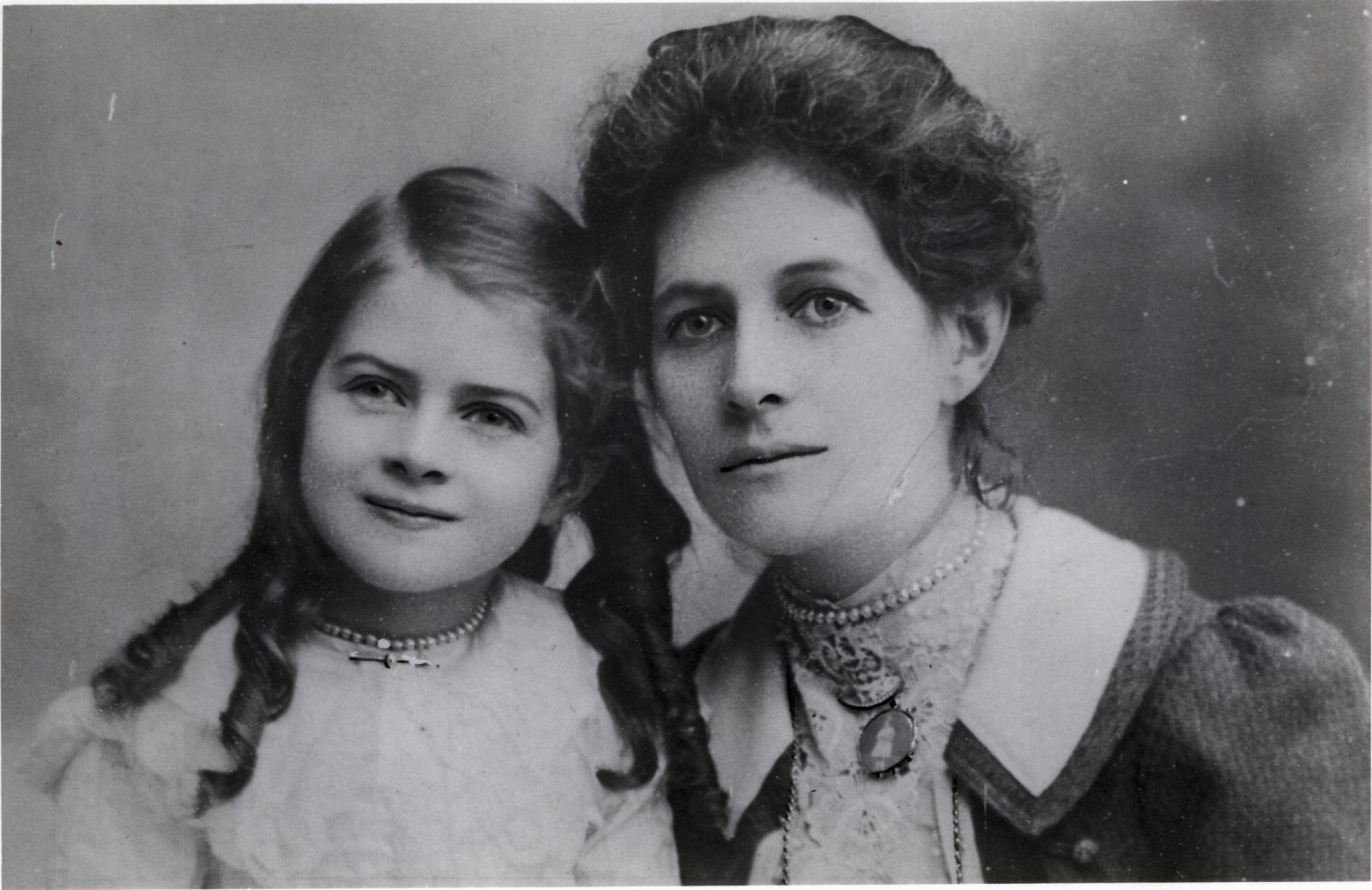 19301201 jill and margery