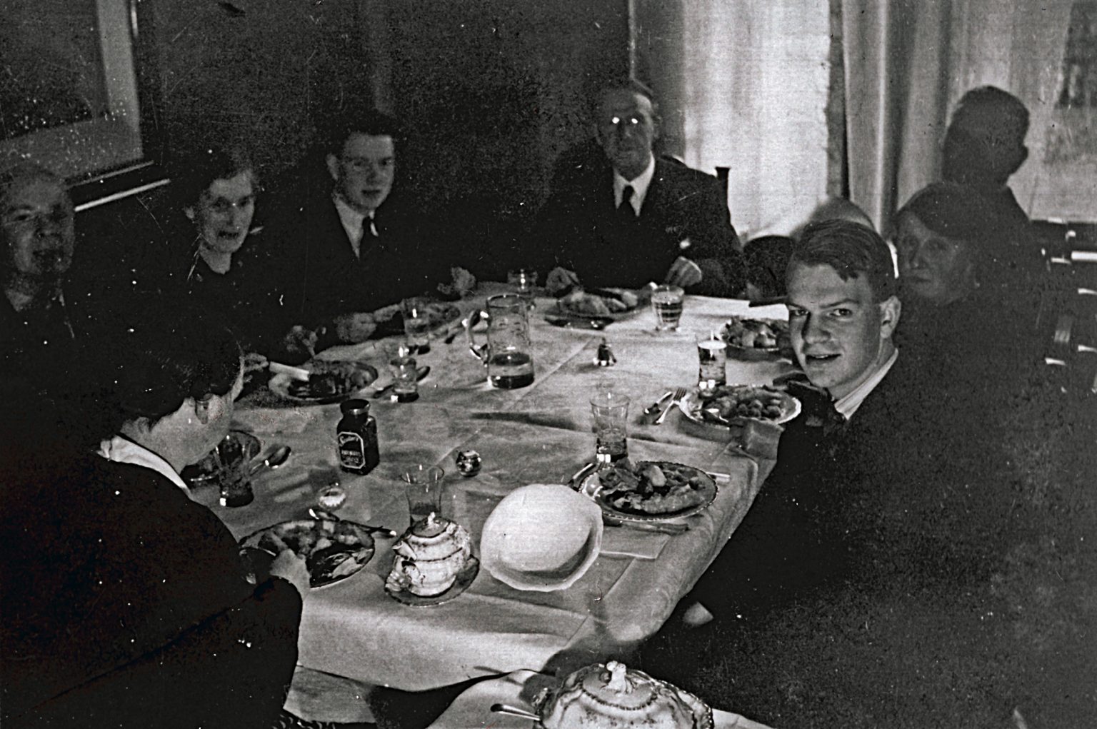 000002 paddys photos - 19351225 110000 paddy christmas