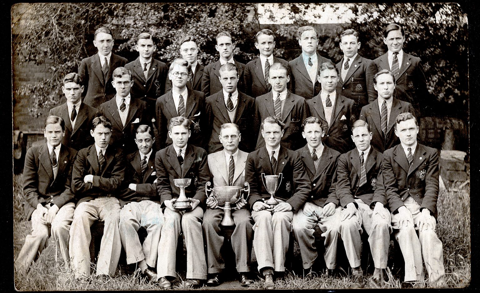 000002 paddys photos - 19370601 110000 paddy RBAI