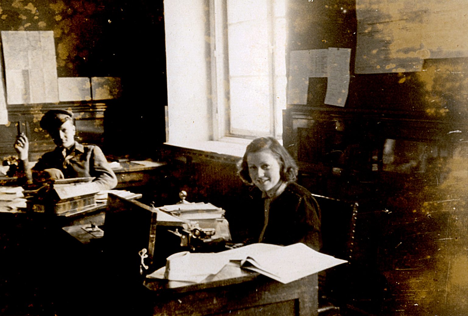 000002 paddys photos - 19440601 110000 paddy hamburg5