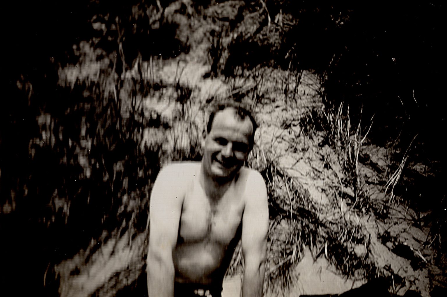 000002 paddys photos - 19440601 110000 paddy topless