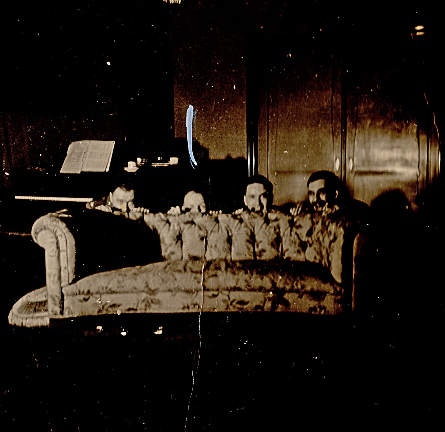 000002 paddys photos - 19460601 110000 paddy french consul hamburg group3