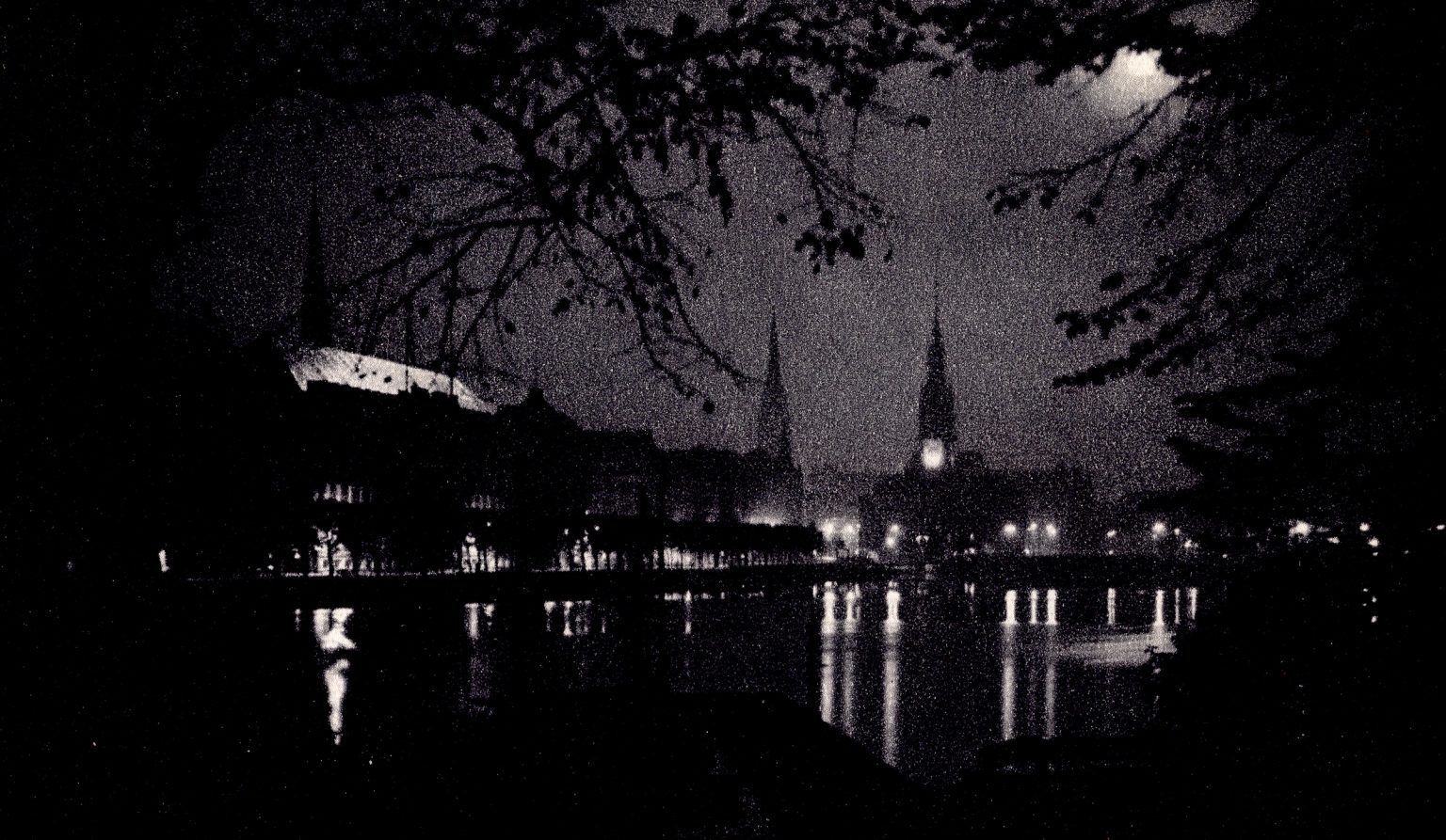 000002 paddys photos - 19470501 110000 paddy hamburg night river