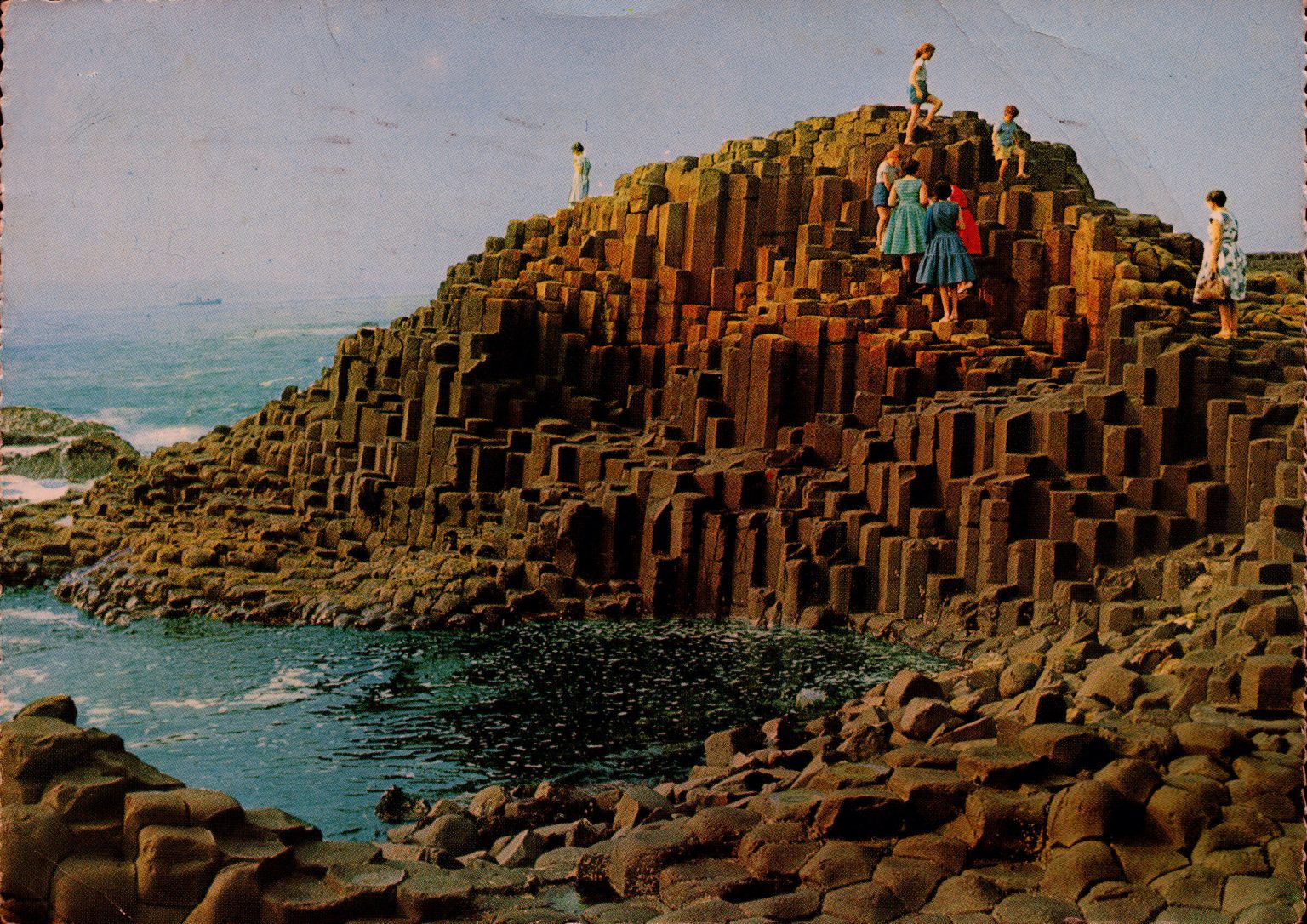 000002 paddys photos - 19600101 110000 giants causeway