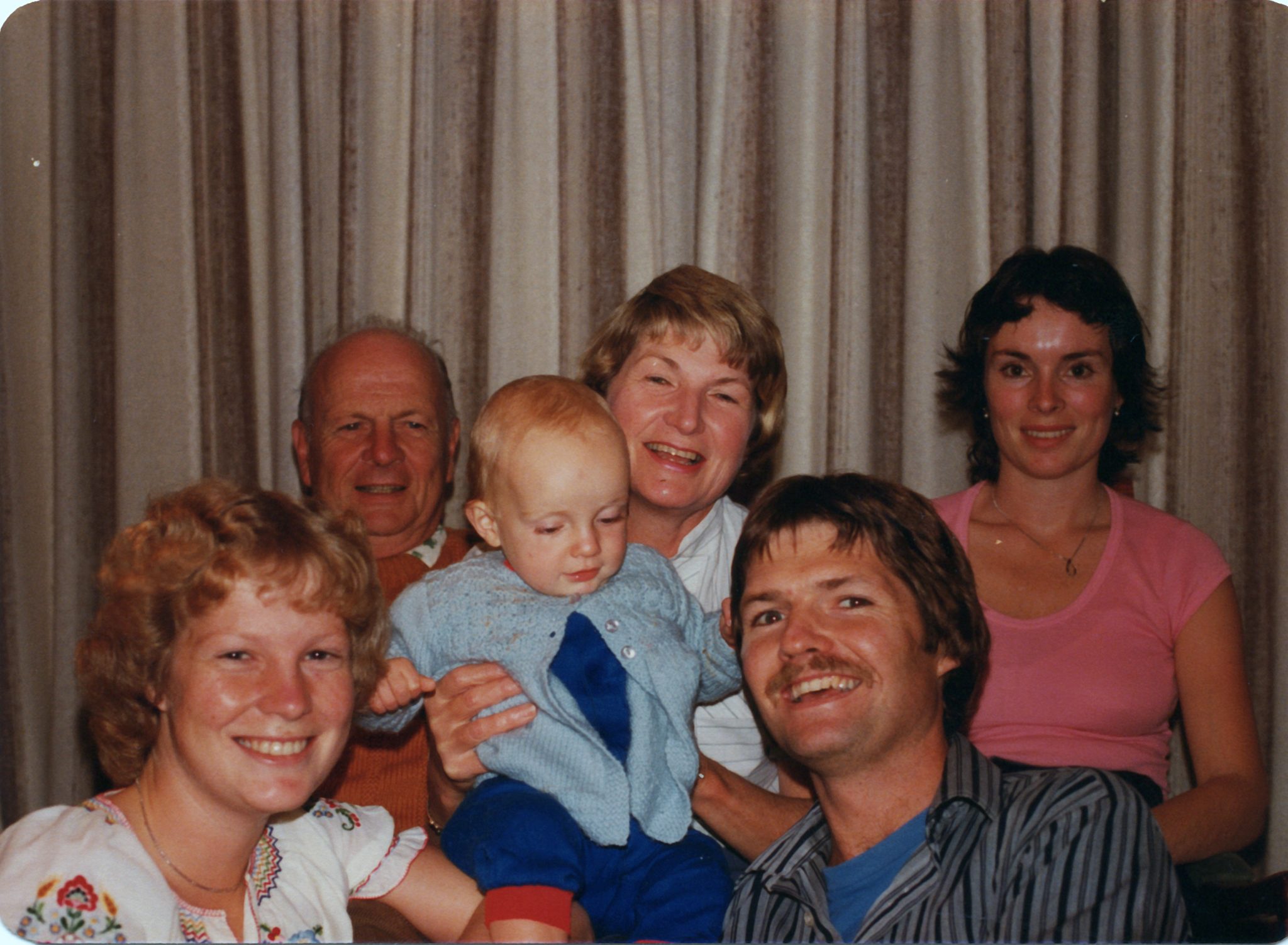 19801225 000001 christmas aunty paddy me jill phil jos (aunty photos)