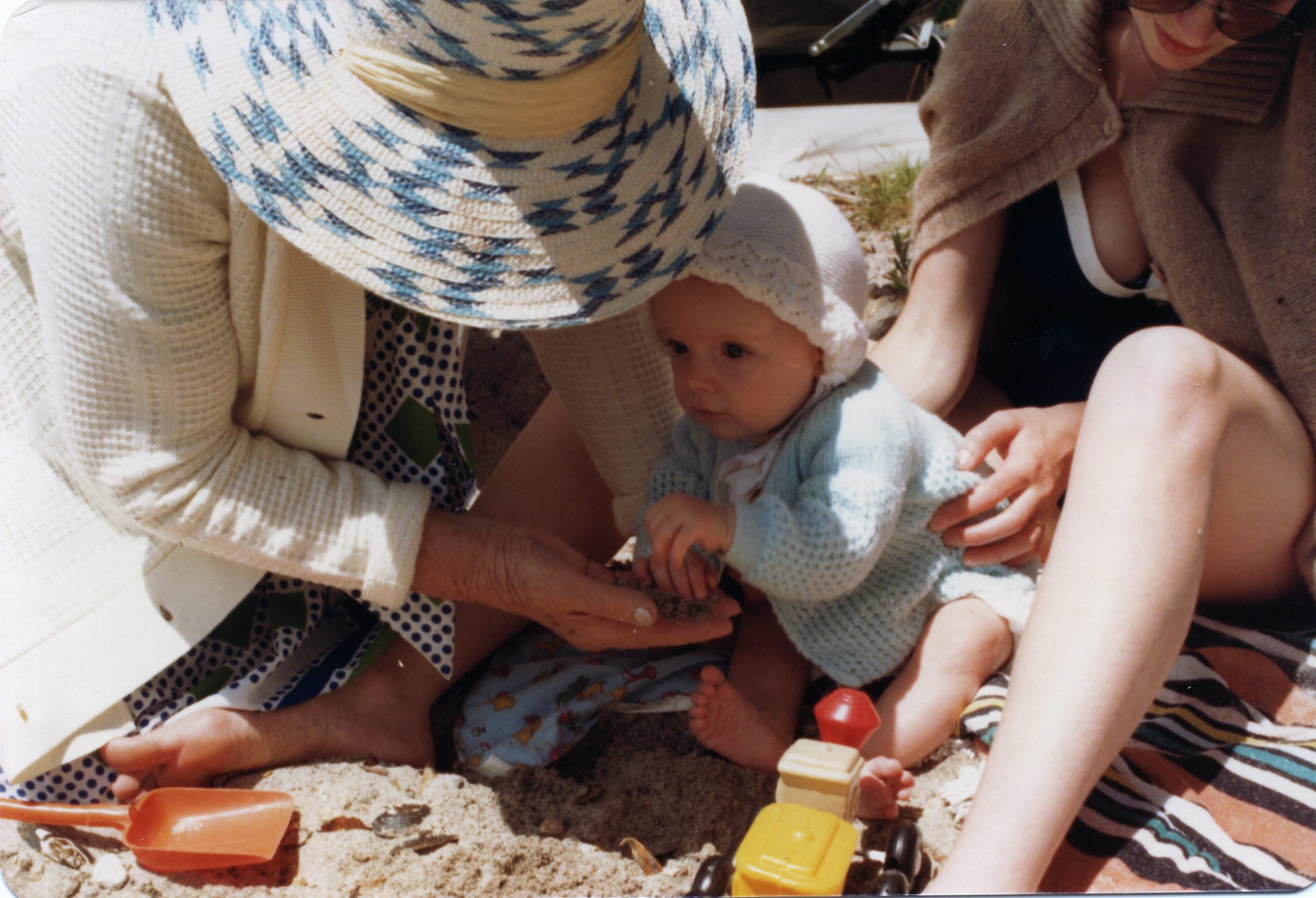 19810401 000001 me beach