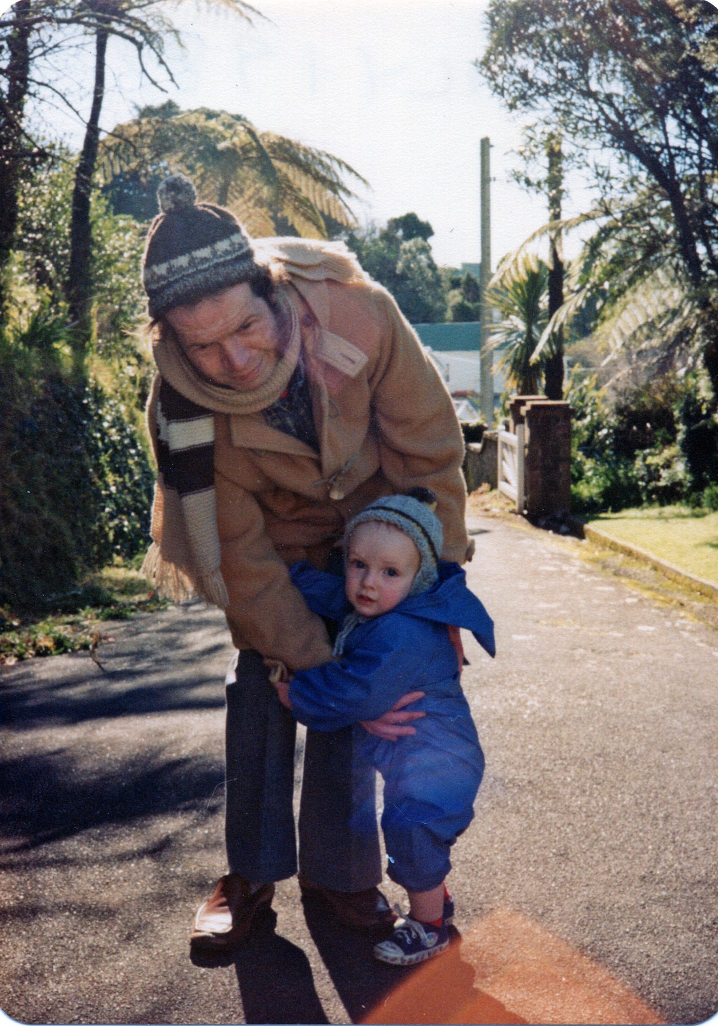 19810801 000001 new plymouth david me3 (aunty photos)