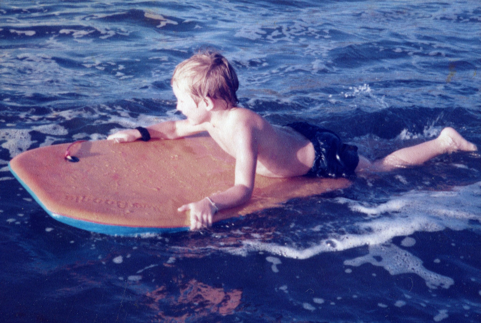 19830115 000001 mount maugnanui boogie board