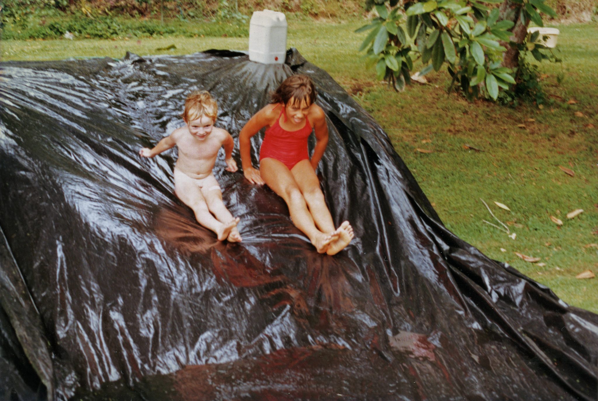 19850303 000001 waterslide