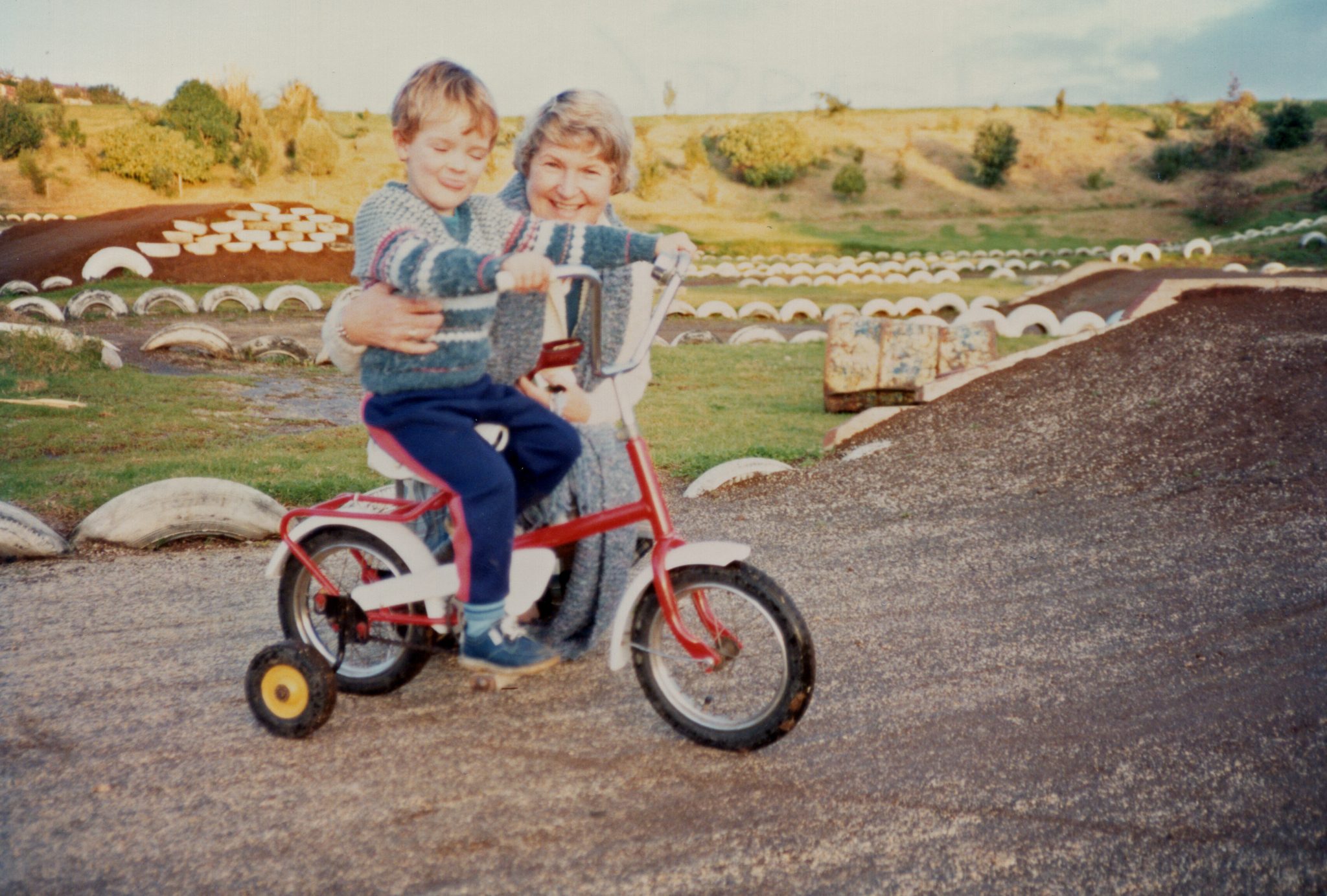19850505 000001 me jill bmx track (aunty photos)