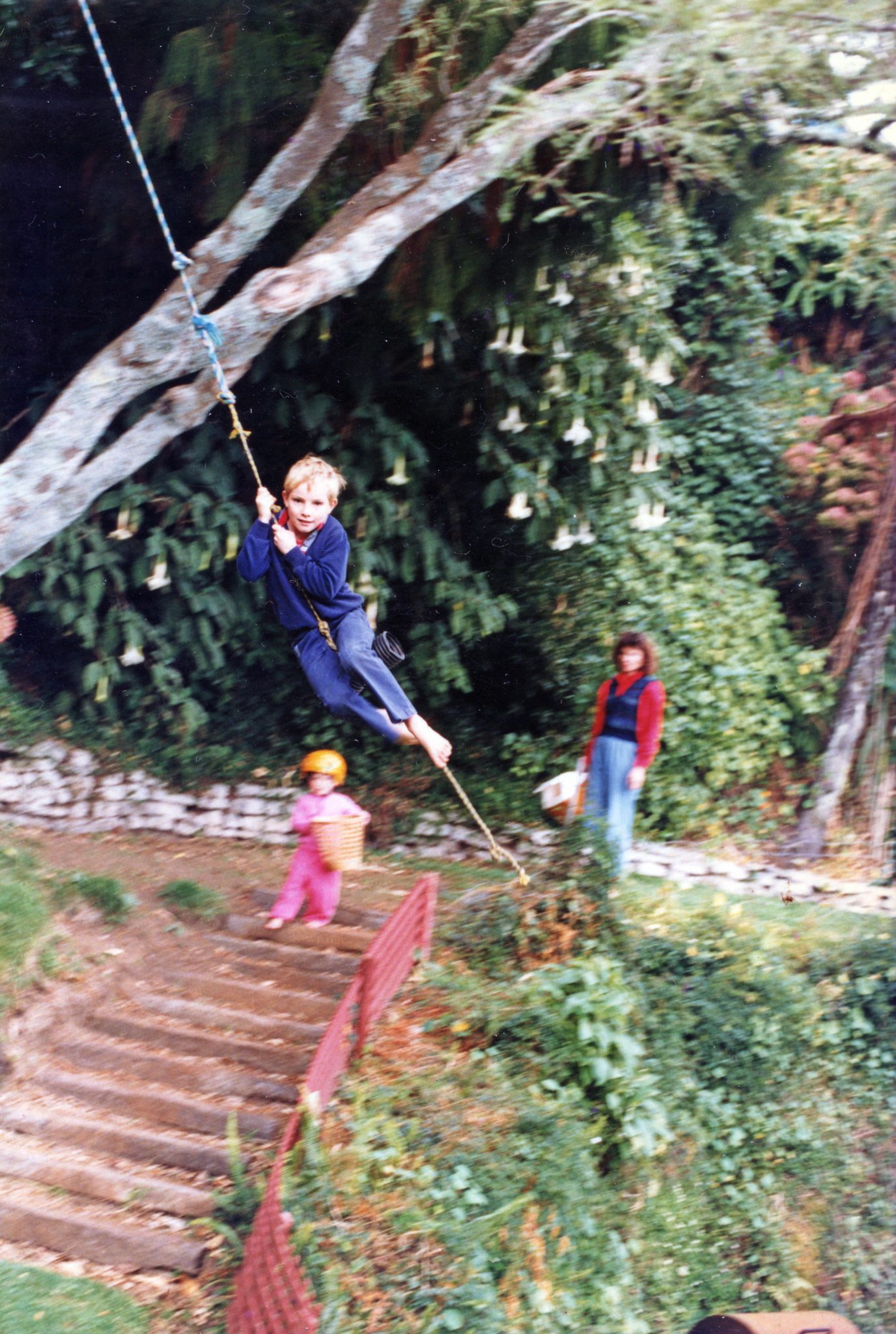 19880315 000001 rope swing