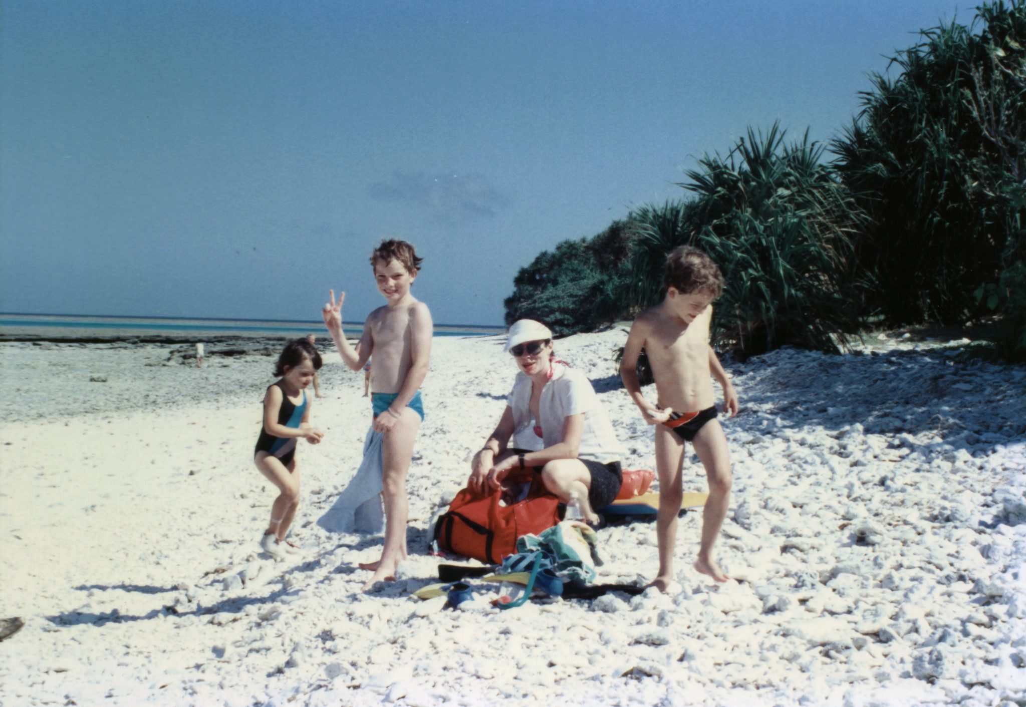 19891210 000001 mon repos beach