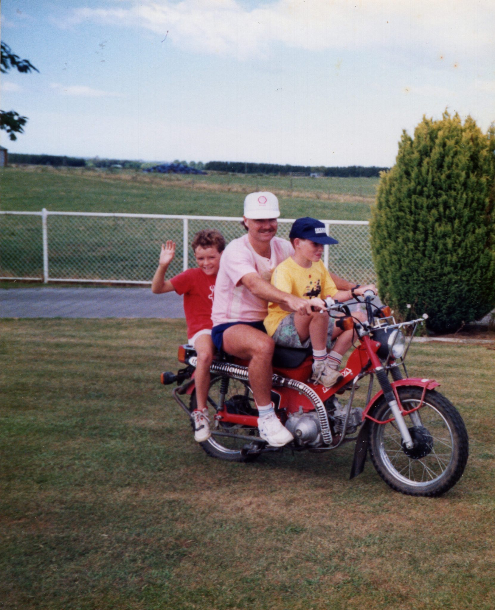 19901218 000001 motorbike