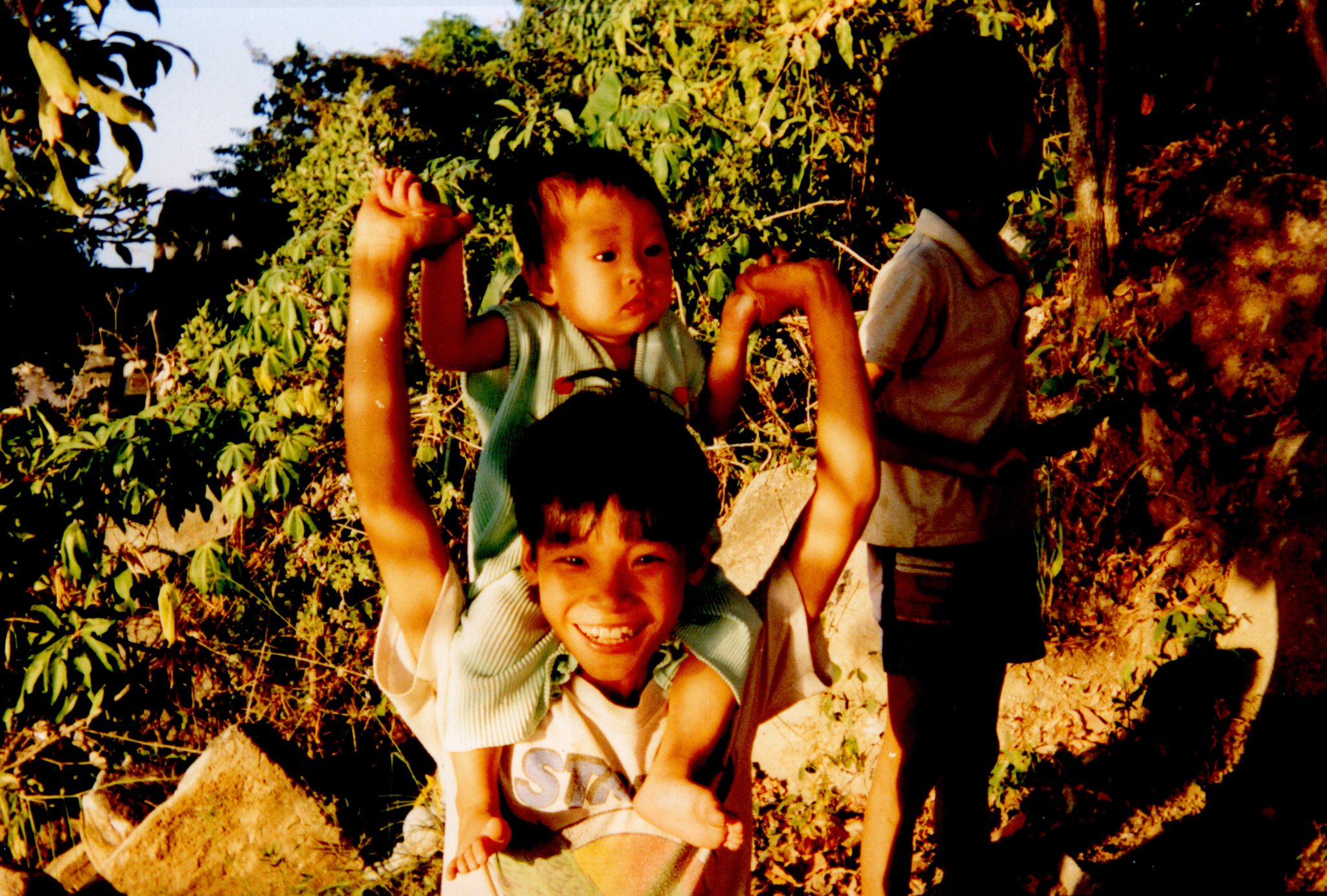 19950105 000001 vietnamese kids